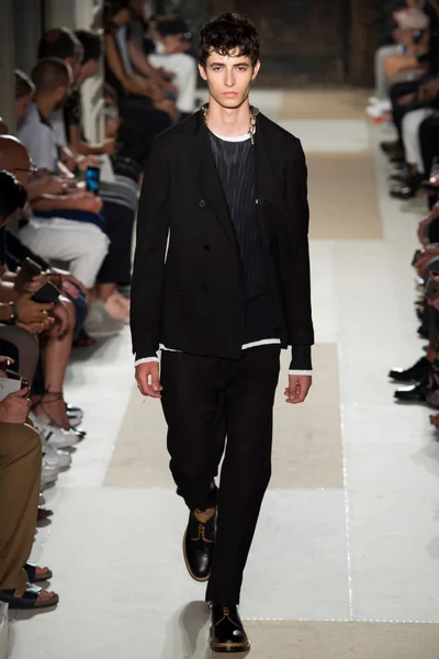 Look 53